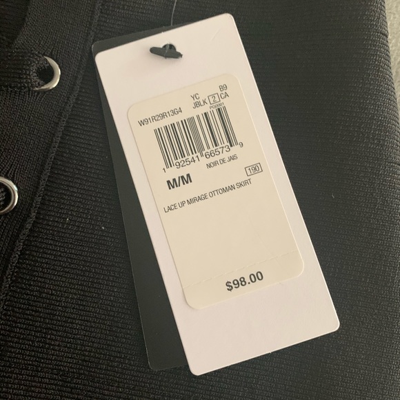 Guess skirt M NWT - Picture 2 of 2